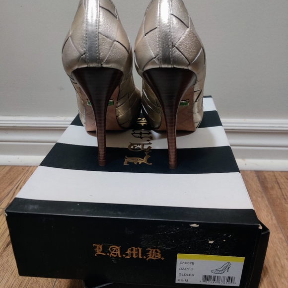 Metallic L.A.M.B. pumps, size 6.5 - Picture 4 of 4